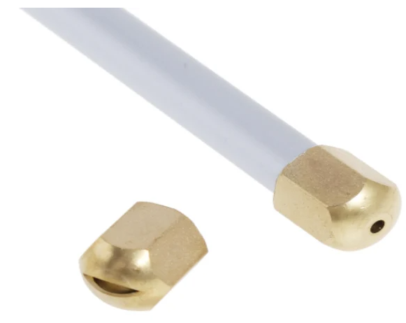 מתאם סילון להגברת זרם המים בצינור הגינה